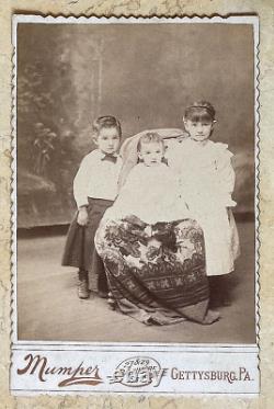 GUERRE CIVILE PHOTOGRAPHE DE GETTYSBURG LEVI MUMPER PHOTO de LA MÈRE CACHÉE AVEC SES ENFANTS c1889