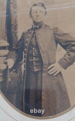 Photo d'identité du soldat de la guerre civile. Capt. Gilbert Clark et famille en Pennsylvanie.